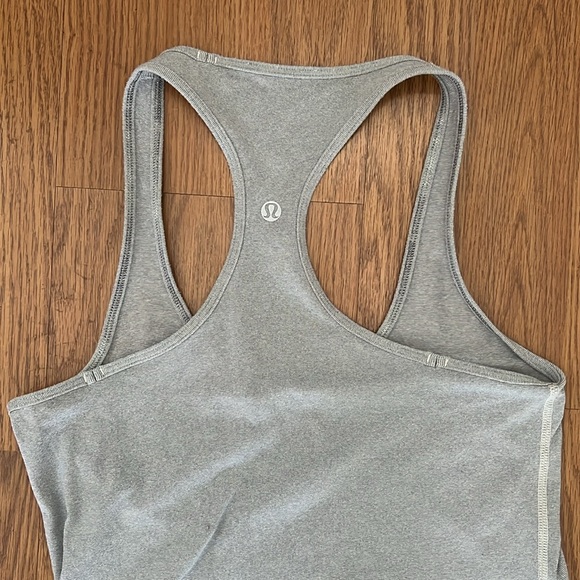 Lululemon Women’s Gray Razorback Tank Top Size 4 - Picture 5 of 6